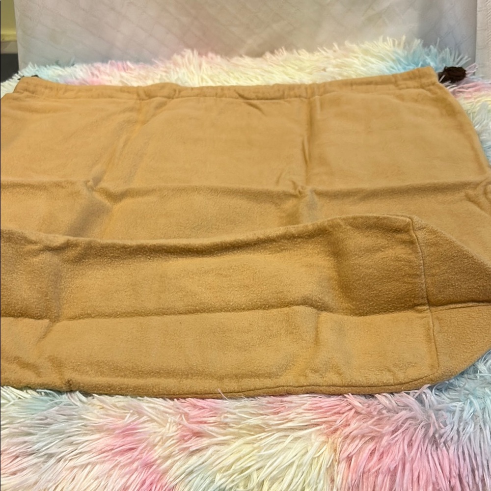 Louis Vuitton Tan Dust bag with COA , Salvatore Ferragamo and Tory Burch DB - Picture 9 of 14